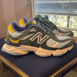 New Balance Forest Green and Mustard Sneakers